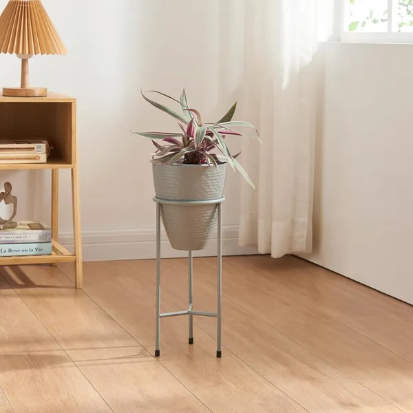Metal_Flower_Stand_With_Pot
