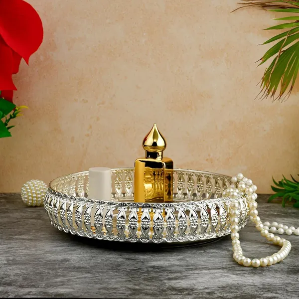Metal_Serving_Tray_With_Laser_Cut_Design