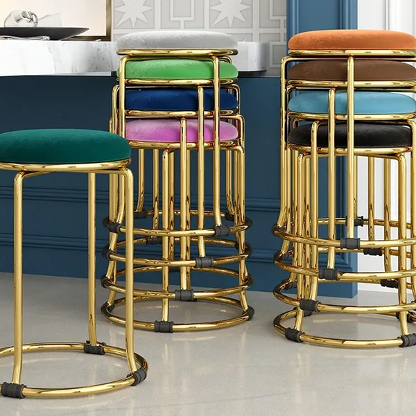 Round_Flannel_Stool_With_Metal_Base