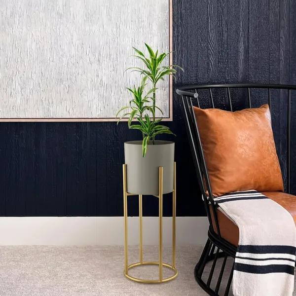 Metal_Plant_Pot_With_Stand