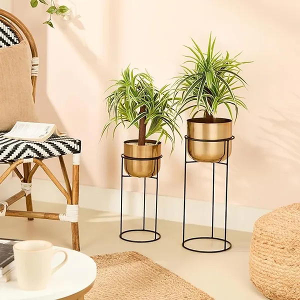 Metal_Floor_Planter_With_Stand