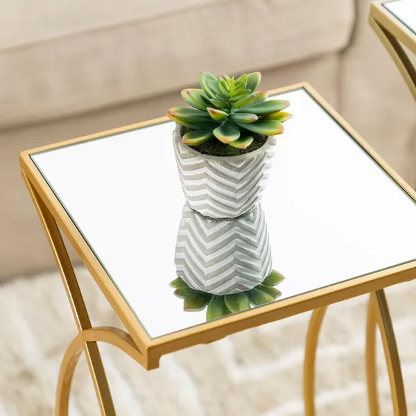 Nesting_Side_Tables_Set_With_Metal_Frame_And_Glass_Top