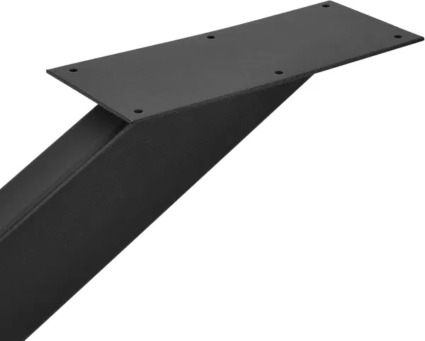 Industrial_Dining_Table_With_Metal_Legs