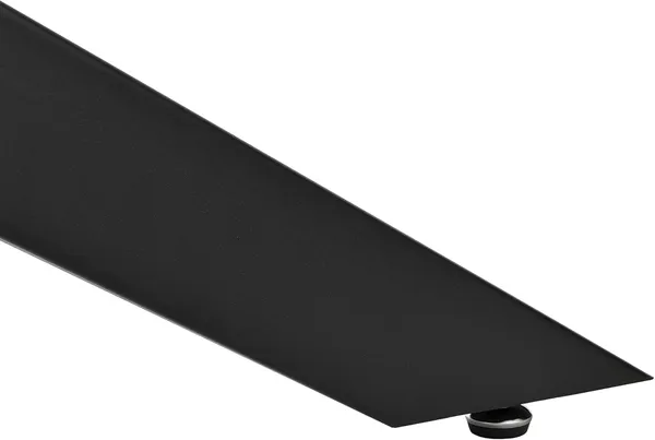 Industrial_Dining_Table_With_Metal_Legs