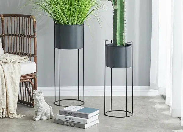 Metal_Plant_Stand