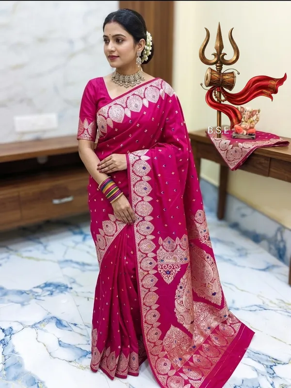 Pink_Traditional_Print_Saree_for_Women