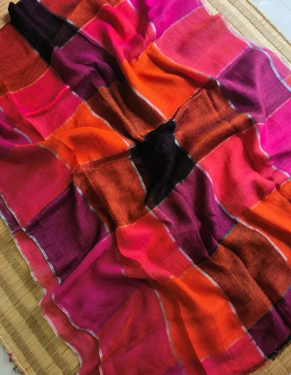 Colouring_Check_linen_Saree