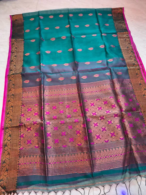 pure_handwork_muslin_saree