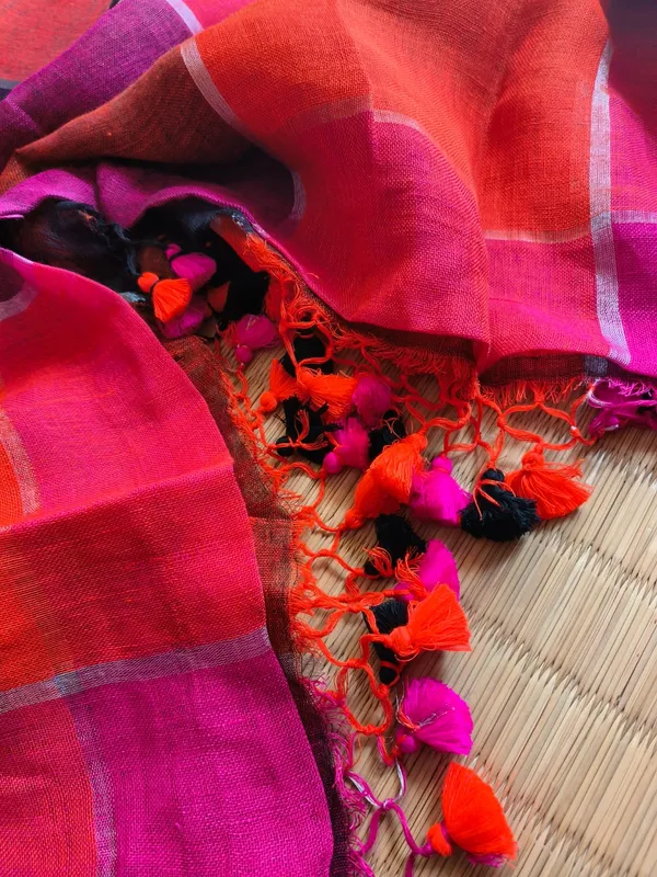 Colouring_Check_linen_Saree