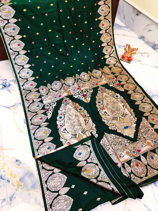 Green_Paisley_Print_Saree_for_Women