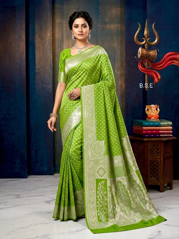 GLOSSY_SIDE_IKKAT_WORK_THE_VERY_TRADITIONAL_BUTTA