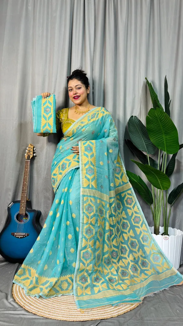 Charulota_Soft_Dhakai_Jamdani_Saree_With_Blouse_Piece