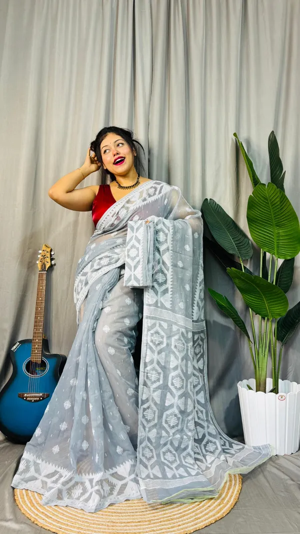 Charulota_Soft_Dhakai_Jamdani_Saree_With_Blouse_Piece