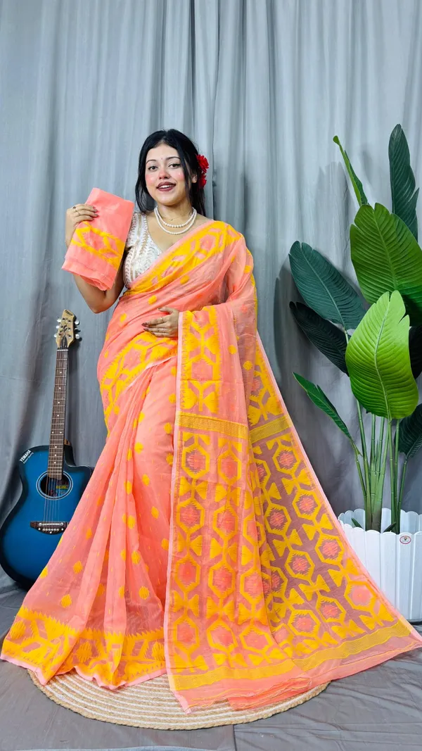 Charulota_Soft_Dhakai_Jamdani_Saree_With_Blouse_Piece
