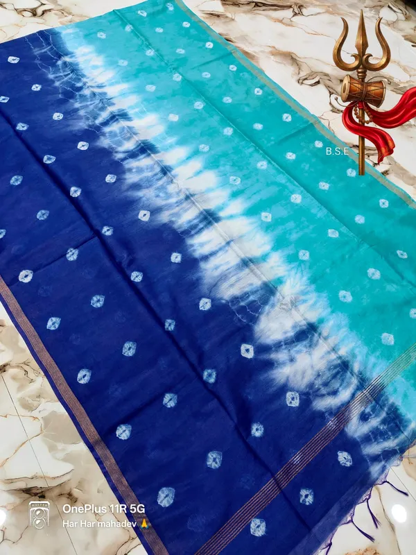 Shrivari_Print_Silk_Batik_Saree_With_Blouse_Piece
