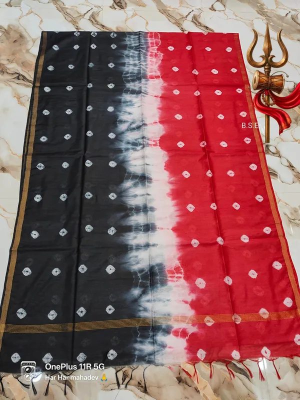 Shrivari_Print_Silk_Batik_Saree_With_Blouse_Piece
