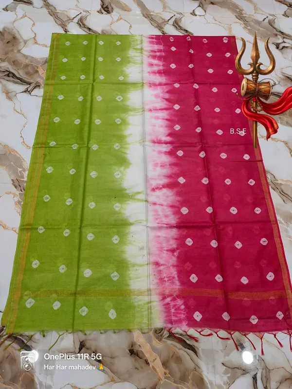 Shrivari_Print_Silk_Batik_Saree_With_Blouse_Piece