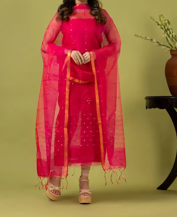 Exclusive_Cotton_Kurti_And_Muslin_Dupatta_Set