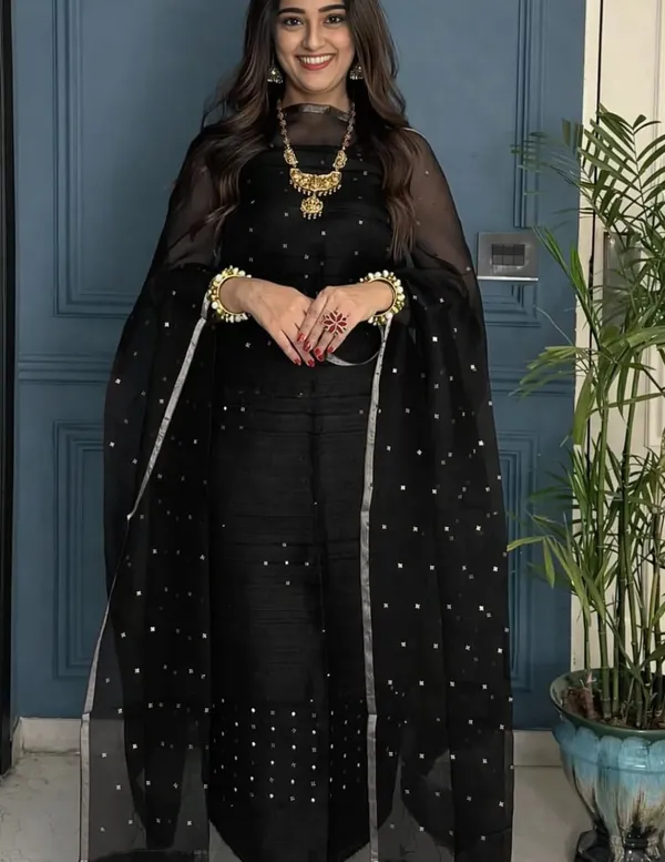 Exclusive_Cotton_Kurti_And_Muslin_Dupatta_Set