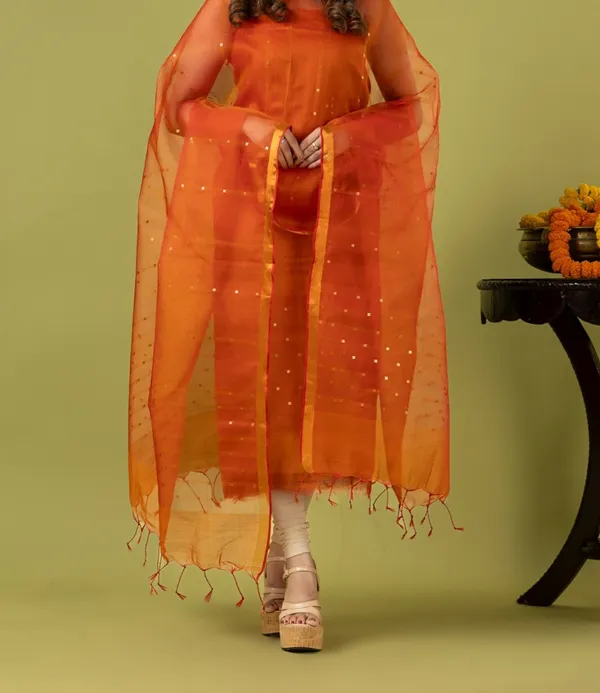 Exclusive_Cotton_Kurti_And_Muslin_Dupatta_Set