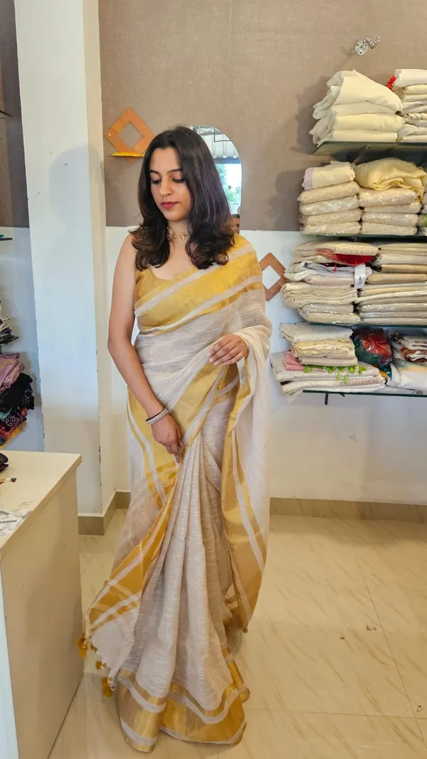 Onam_Special_Cotton_Linen_Saree_With_Blouse_Piece