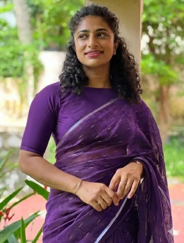 Linen_Jharna_Work_Saree_With_Blouse_Piece