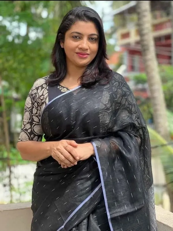 Linen_Jharna_Work_Saree_With_Blouse_Piece