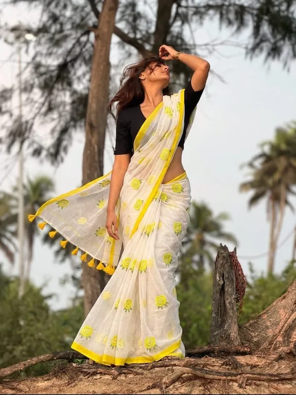 Mull_Cotton_Embroidery_Saree