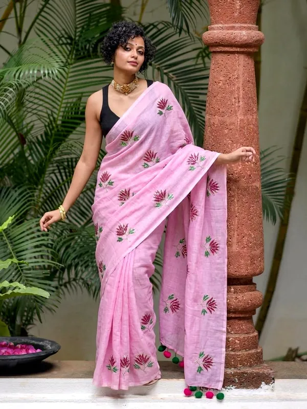 Mul_Cotton_Lotus_Embroidery_Saree_With_Chain_Sequence_Guard_Line_Without_Blouse_Piece