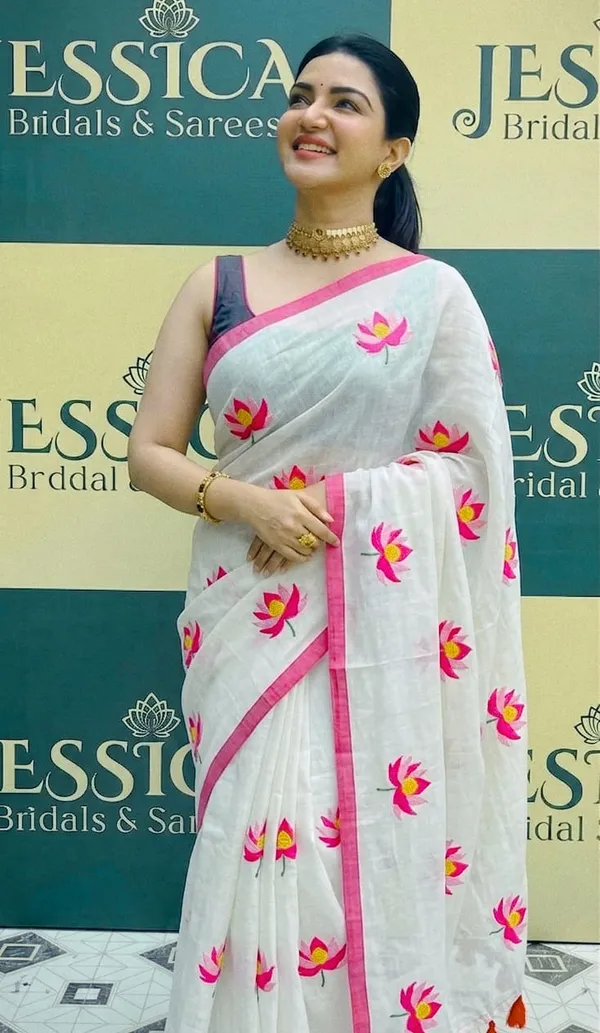 Mull_Cotton_Chain_Sequence_Saree_Without_Blouse_Piece_Quality_Premium_Thin