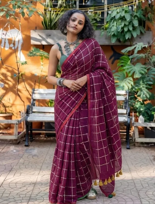 Mull_Cotton_Saree_Without_Blouse_Piece_Quality_Premium_Thin