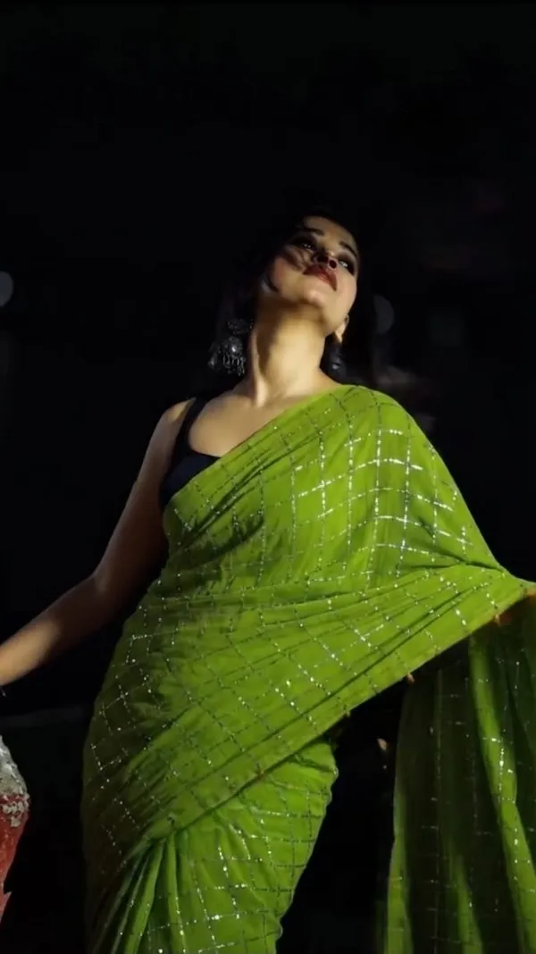 Mull_Cotton_Saree_Without_Blouse_Piece_Quality_Premium_Thin