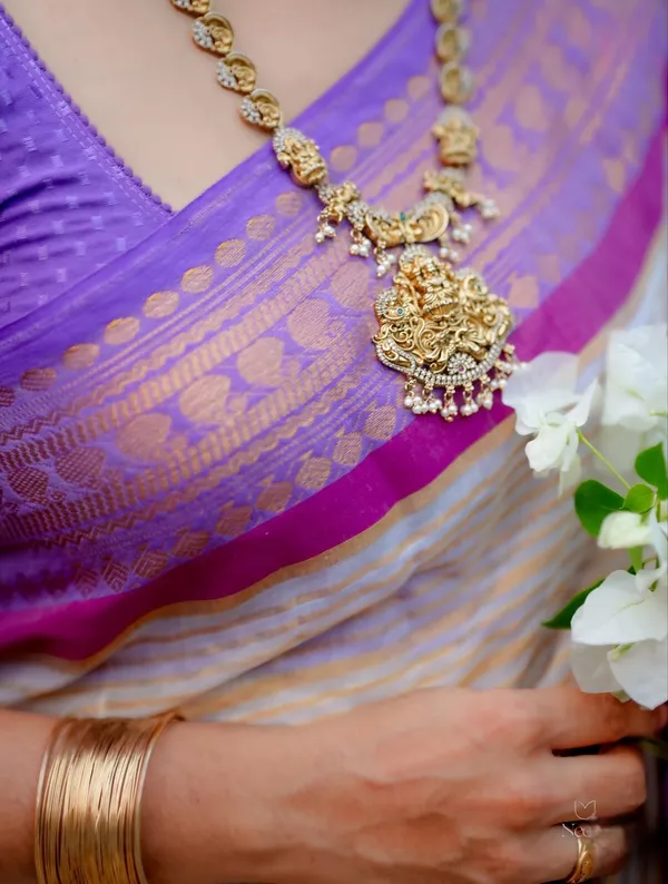 Pure_Mull_Cotton_Saree_With_Blouse_Piece_Quality_Premium