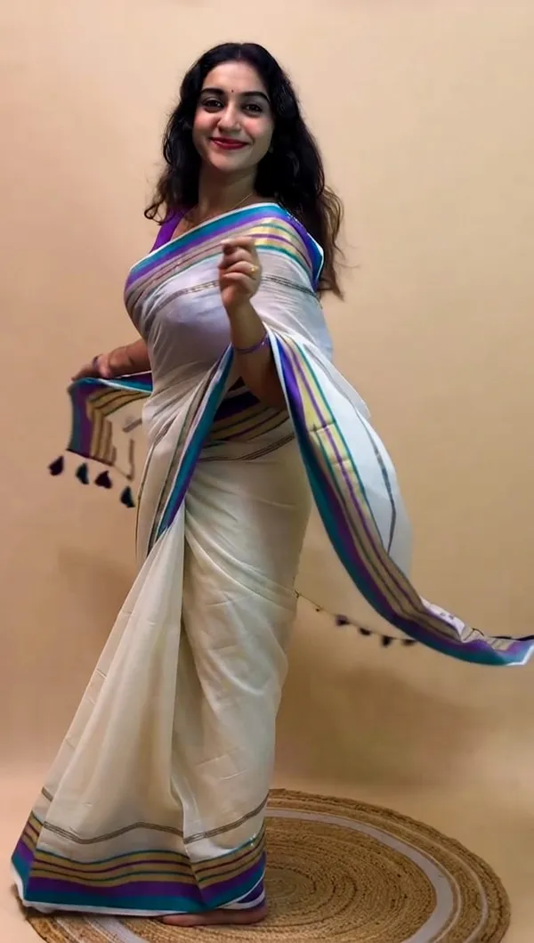 Mull_Cotton_Saree_Without_Blouse_Piece_Quality_Premium_Thin