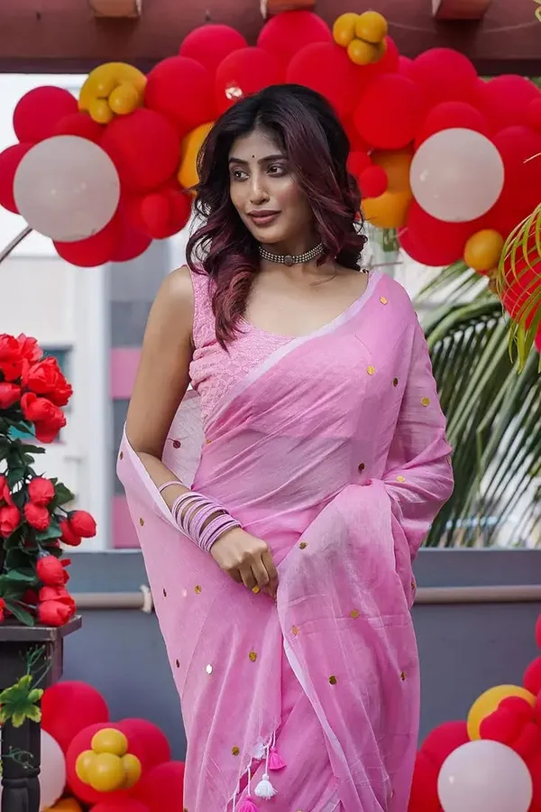 Mull_Cotton_Gini_Work_Saree_Without_Blouse_Piece_Quality_Premium_Thin