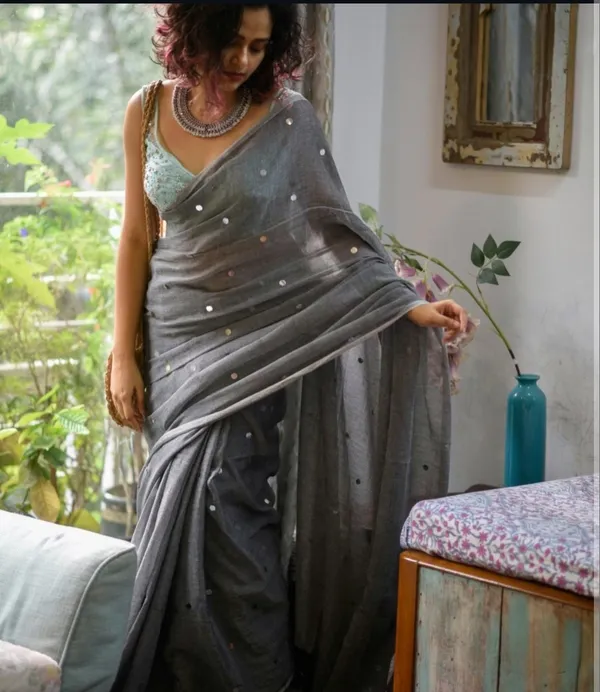 Mull_Cotton_Gini_Work_Saree_Without_Blouse_Piece_Quality_Premium_Thin