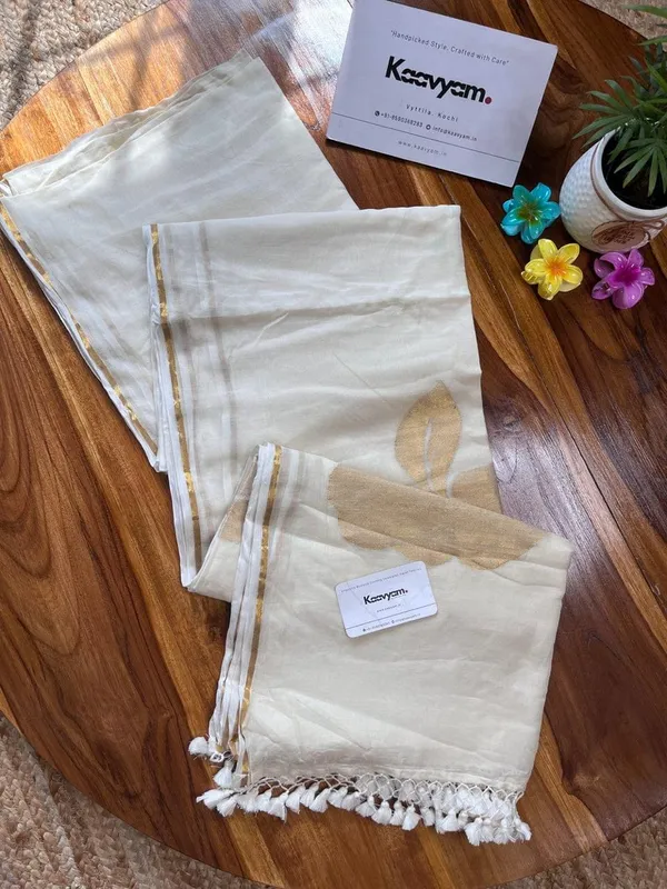 Mull_Cotton_Doll_Embroidery_Saree_Without_Blouse_Piece_Quality_Premium_Thin