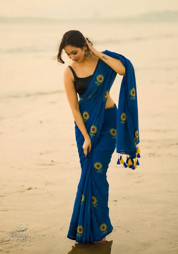 Mull_Cotton_Sunflower_Embroidery_Saree_Without_Blouse_Piece_Quality_Premium_Thin