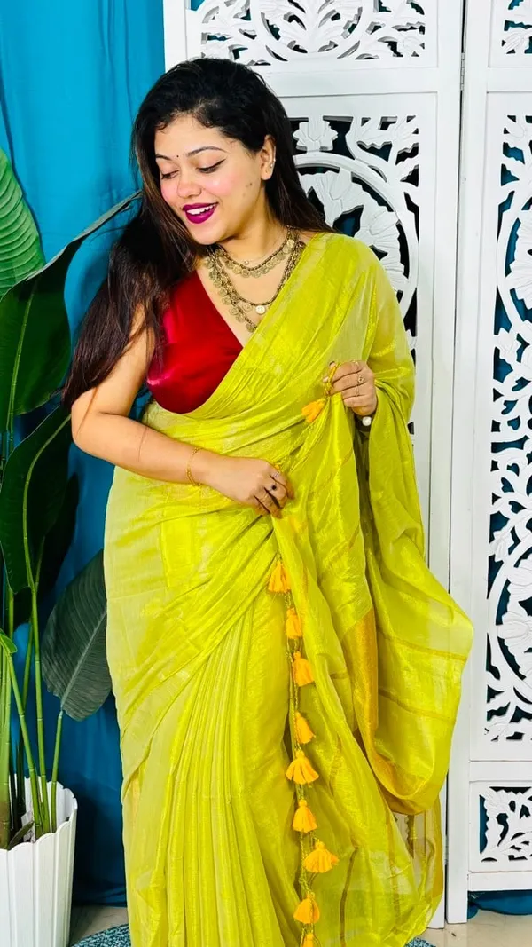 Kerala_Cotton_Tissue_Saree_With_Blouse_Piece