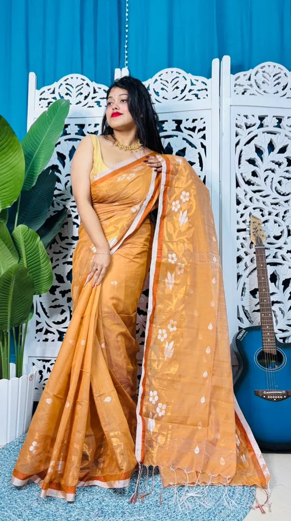 Copper_Zari_Woven_Slub_Saree_With_Blouse_Piece