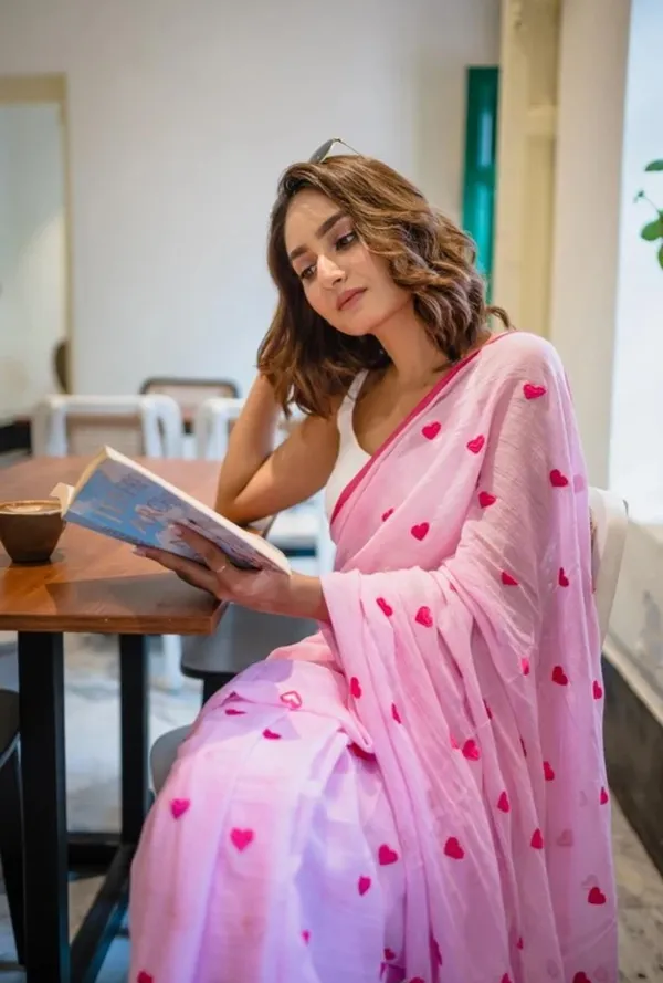 Love_Khadi_Saree_With_Different_Colour_Border_And_Blouse_Piece