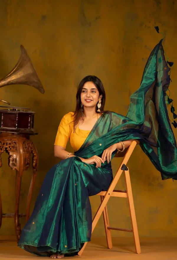 Gini_Tissue_Saree_With_Blouse_Piece