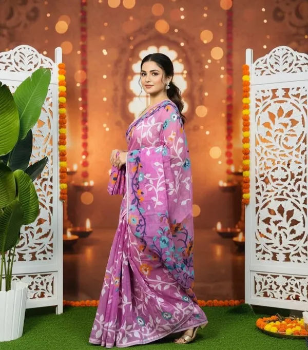 Jumbo_Lota_All_Over_Soft_Dhakai_Jamdani_With_Blouse_Piece
