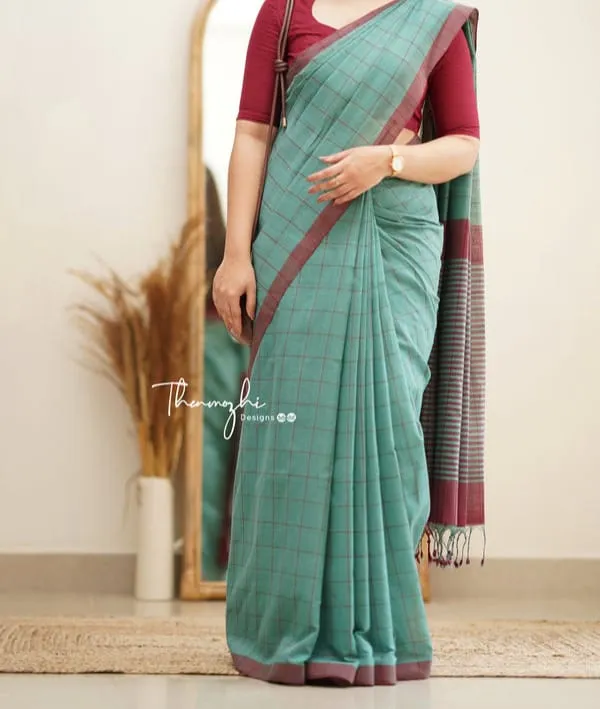 Manjuri_Check_Khadi_Cotton_Saree_With_Blouse_Piece