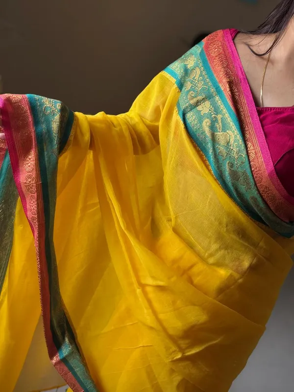 Mul_Cotton_Saree_With_Blouse_Piece
