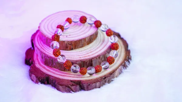 Rudraksha_with_clear_Quartz