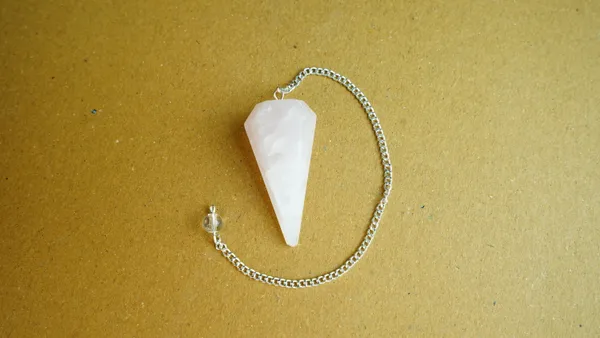 Rose_Quartz_Pendulum