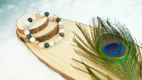 Tula_Rashi_(Libra)_Crystal_Bracelet