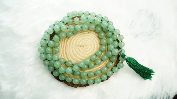 Green_Aventurine_Jap_Mala_–_The_Mala_of_Abundance,_Growth_&_Good_Luck