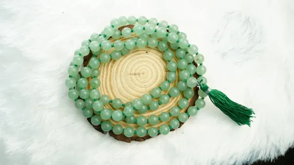 Green_Aventurine_Jap_Mala_–_The_Mala_of_Abundance,_Growth_&_Good_Luck
